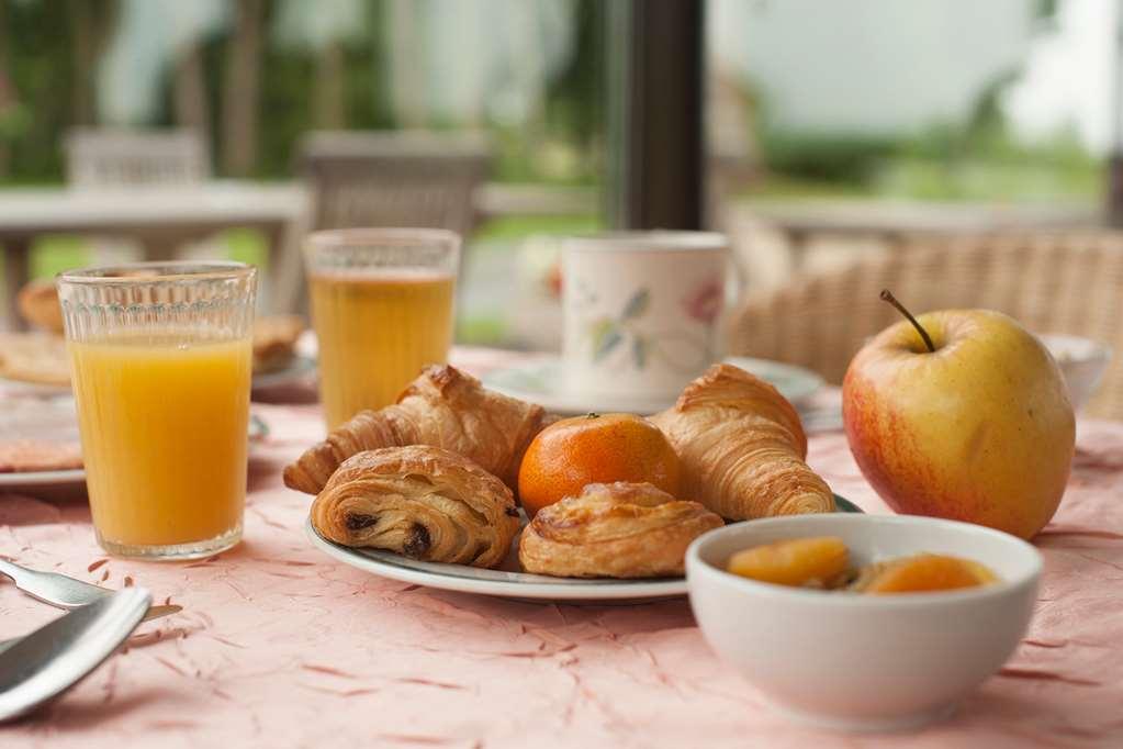 Manoir De La Roche Torin, The Originals Relais Hotel Courtils Restaurant photo