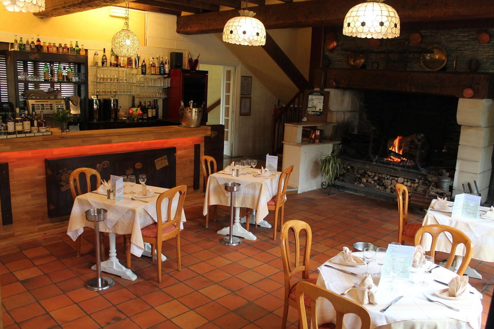 Manoir De La Roche Torin, The Originals Relais Hotel Courtils Exterior photo