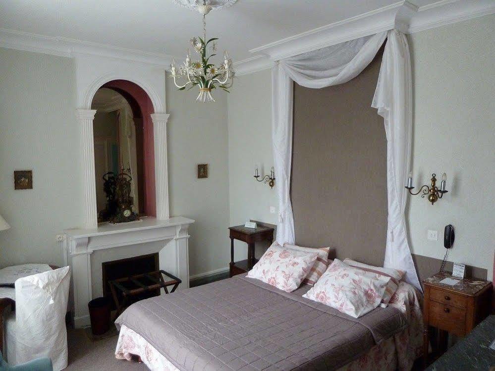 Manoir De La Roche Torin, The Originals Relais Hotel Courtils Exterior photo